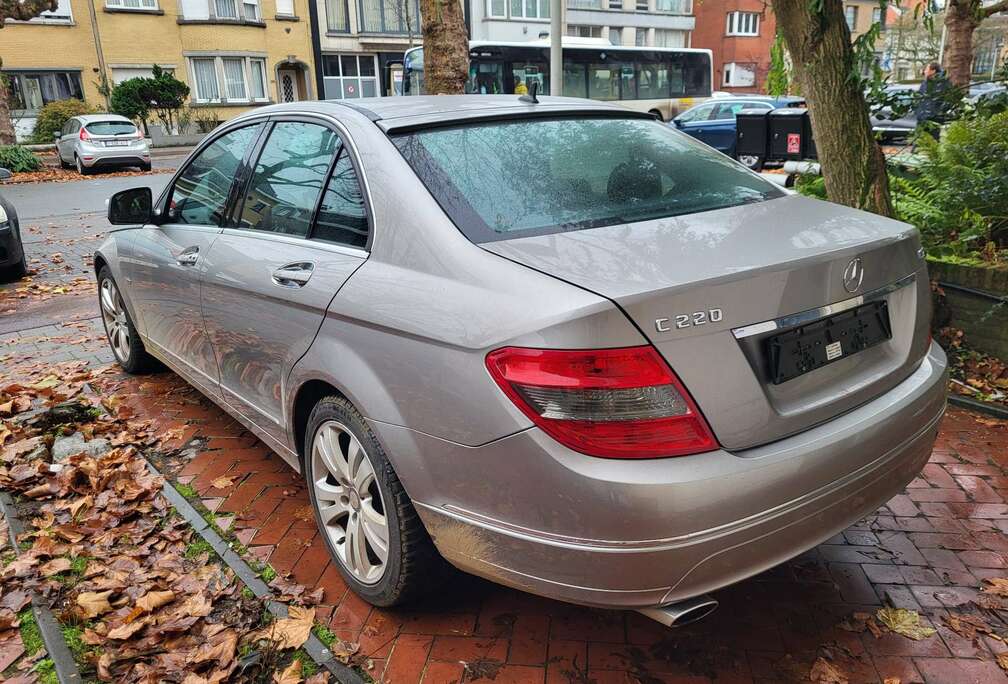 Mercedes-Benz Mercedes 220 CDI 646 (0465706499)