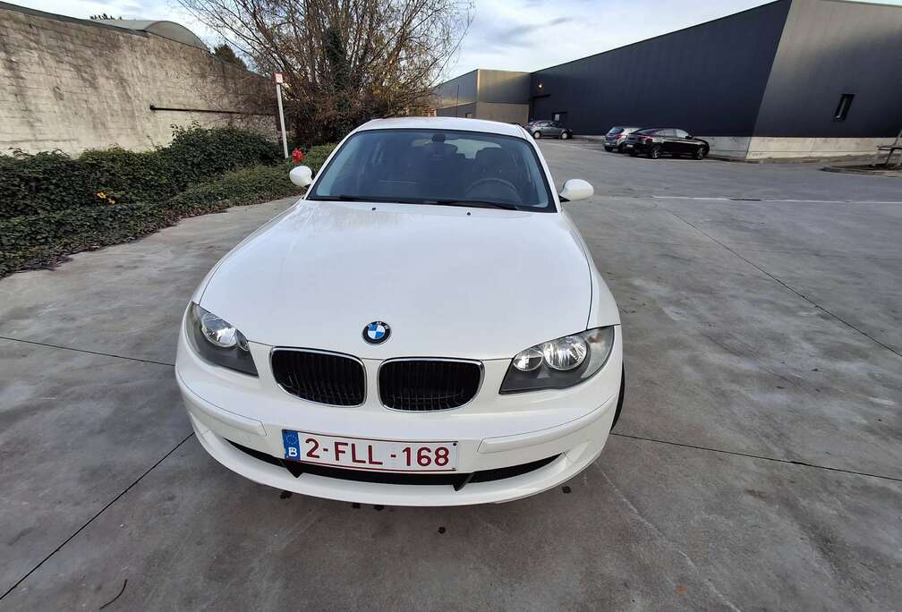 BMW 116iA