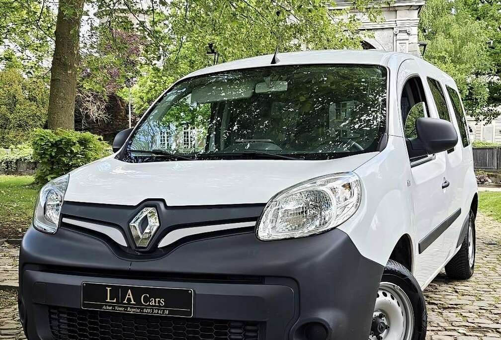 Renault 6200€+TVAMAXICARNET COMPLET1ER MAIN