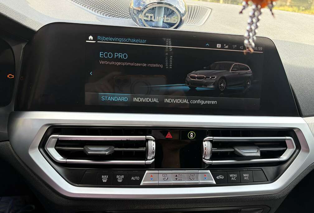 BMW Touring d AdBlue (EU6AP)