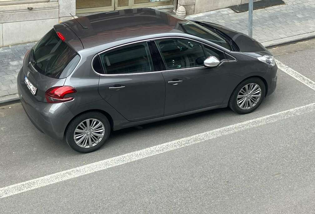 Peugeot BlueHDi 100ch S&S BVM5 Allure