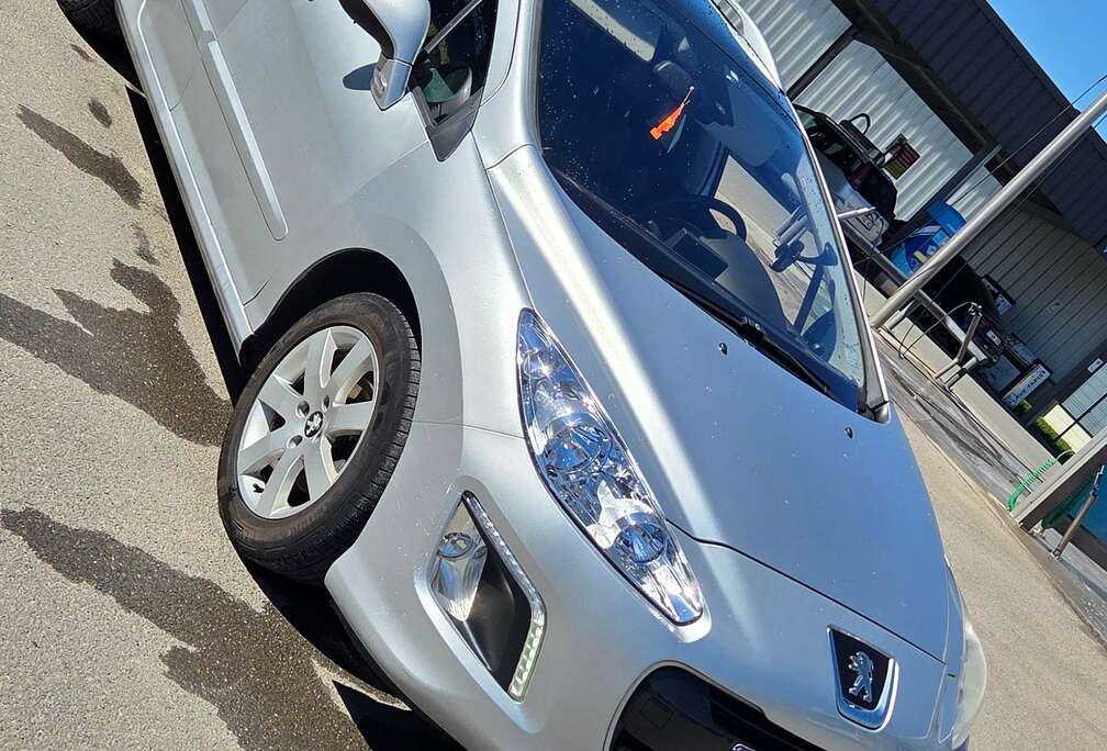 Peugeot 308 SW 1.6 HDi Black