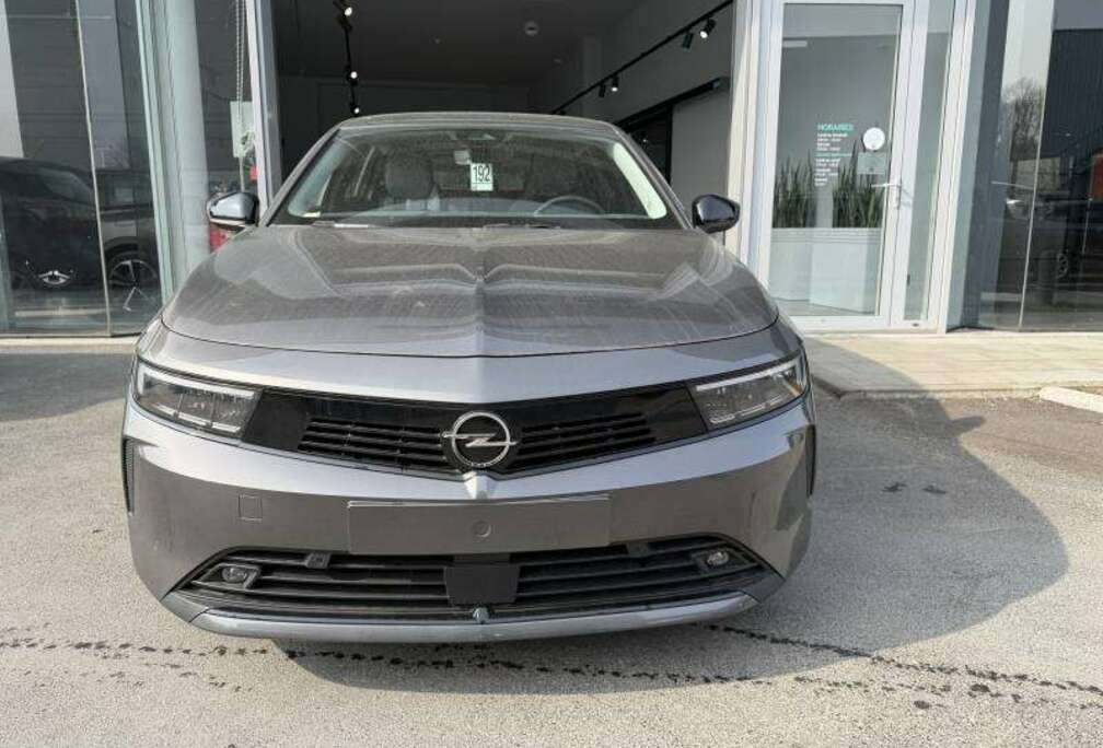 Opel Sports Tourer 6 1.6 Turbo Hybrid 132kW Edition