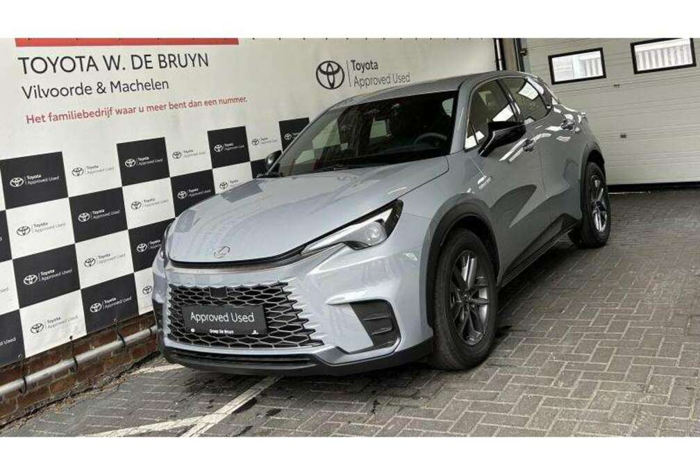 Lexus Base