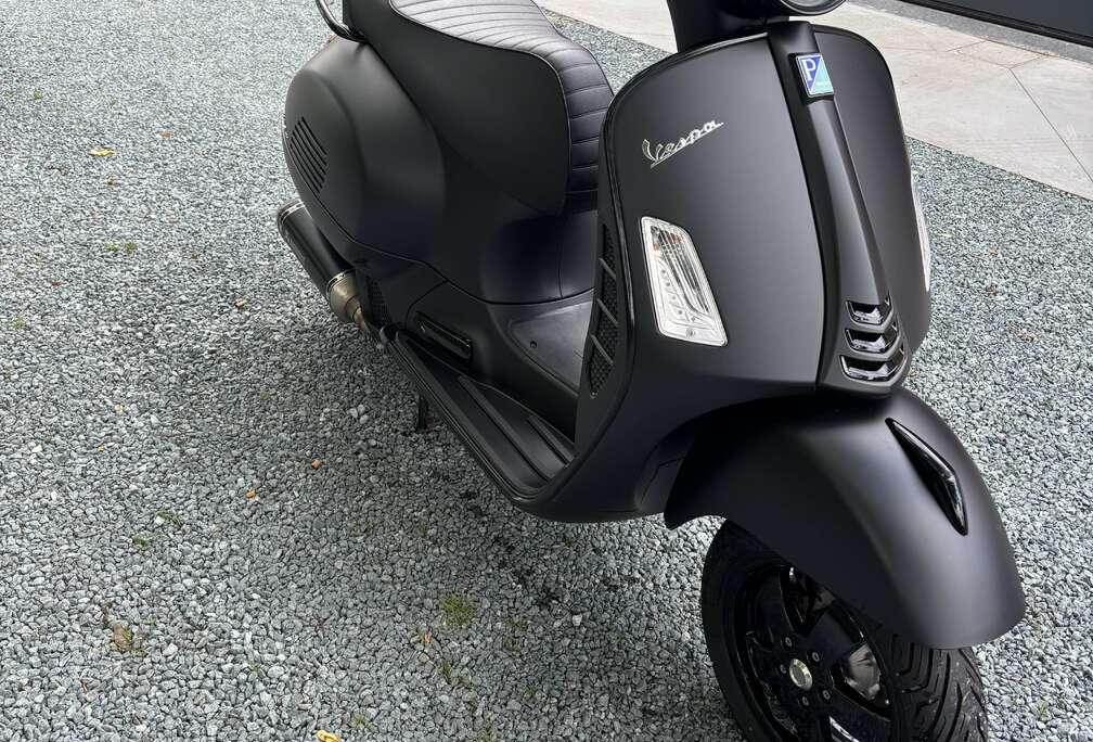 GTS Super 125 Notte