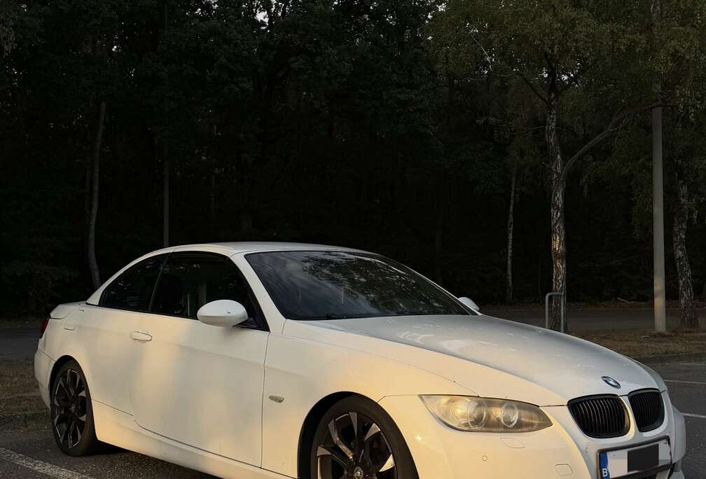 BMW BMW 320d Cabrio Automaat Diesel – 2009