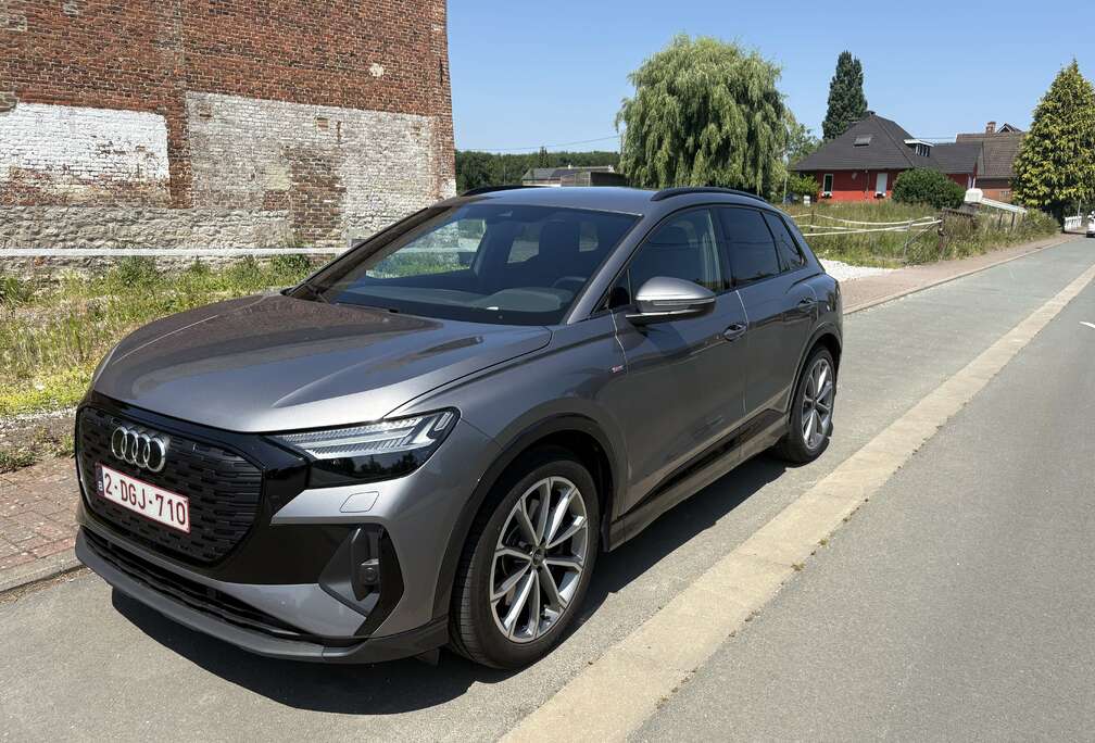 Audi 50 quattro s-line intérieur extérieur