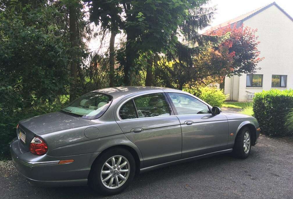 Jaguar 2.5i V6 24v Executive