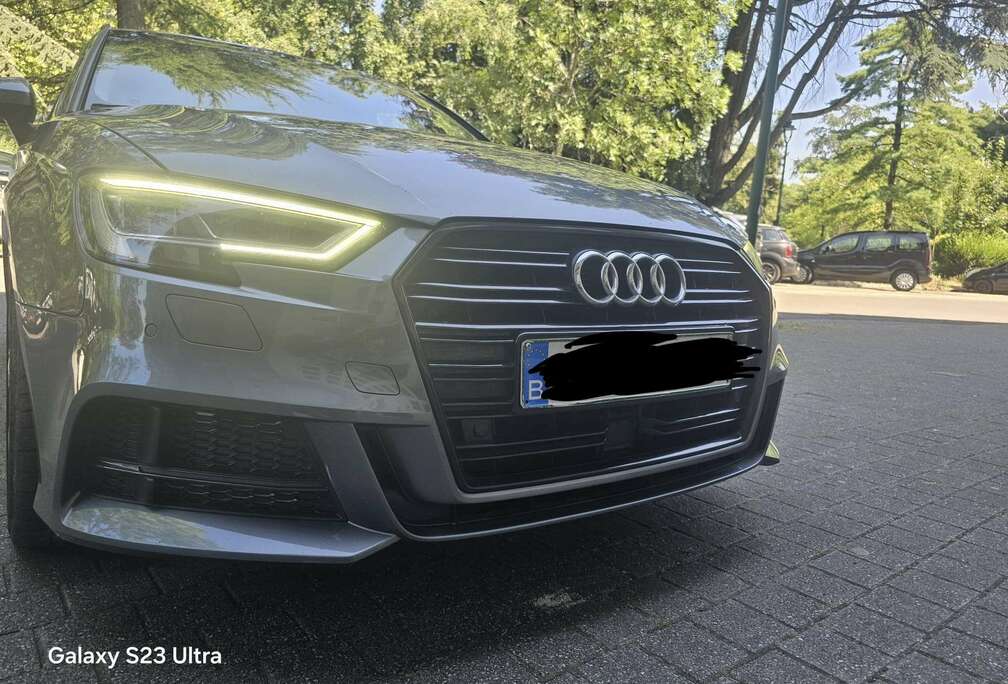 Audi 1.5 TFSI cylinder on demand Sportback S tronic sport