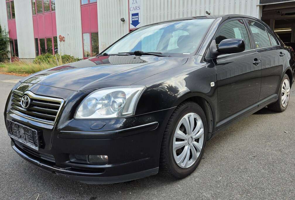 Toyota Avensis 1.8i VVT-i 16v Linea Luna