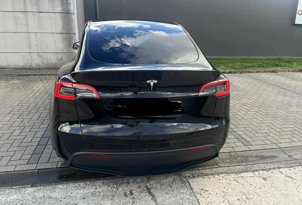 Tesla RWD