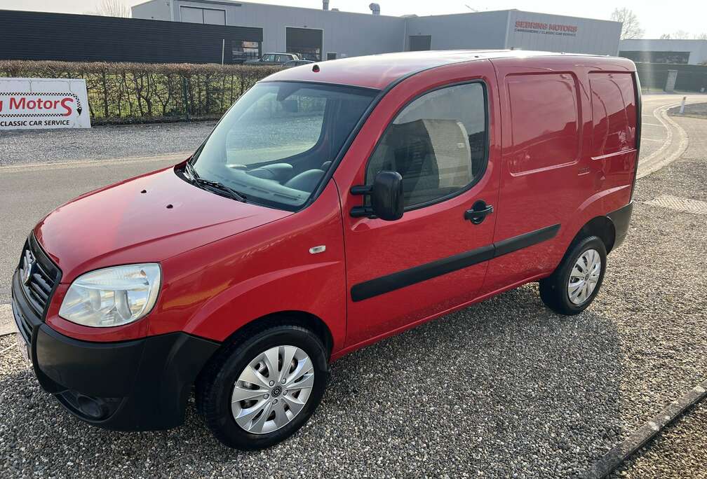 Fiat Cargo 1.3multijet perfecte staat gekeurd blanco