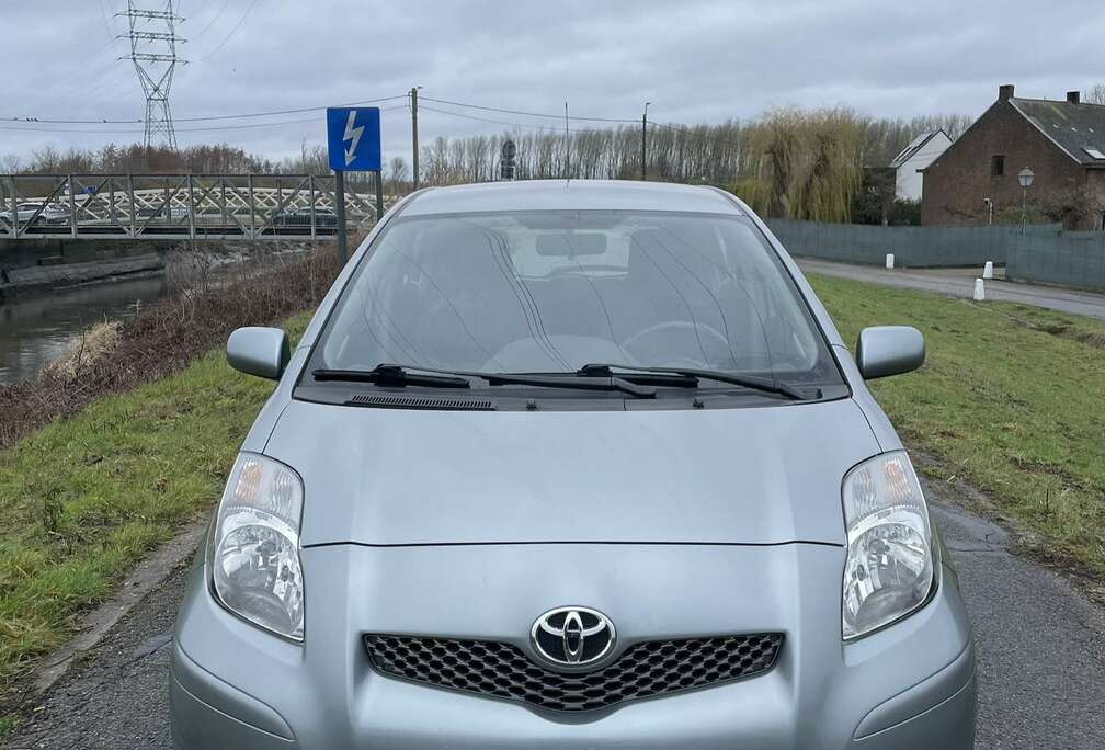 Toyota 1.0i VVT-i London