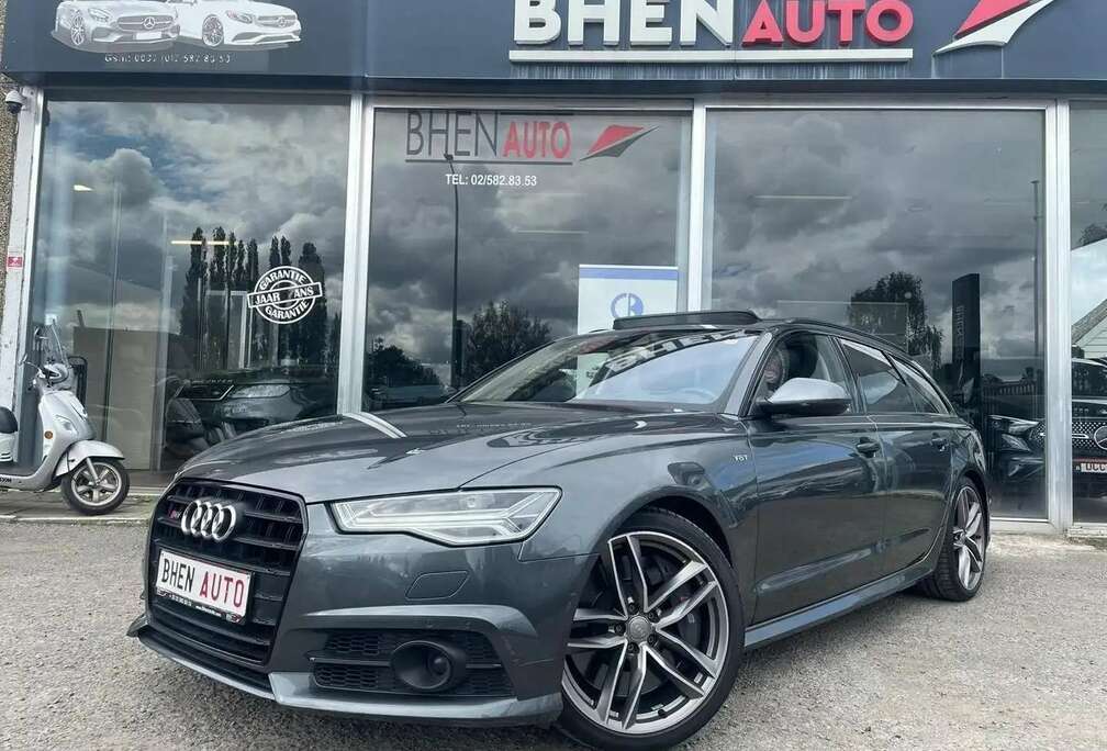 Audi 4.0 V8 TFSI Quattro/FULL OPTIONS/DAYTONA/XENON/LED