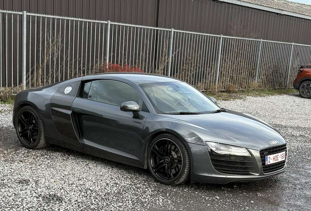 Audi 4.2i V8 Quattro FSI R tronic