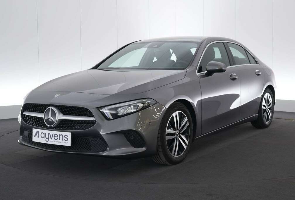 Mercedes-Benz Sedan AUT Luxury Line LEDER/CUIR LED GPS PDC CAM C