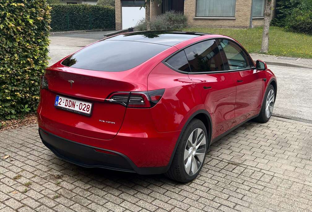 Tesla Model Y Long Range Dual Motor AWD