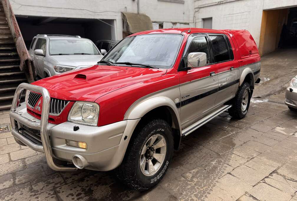 Mitsubishi Pick Up 4x4 Intense + Autm.