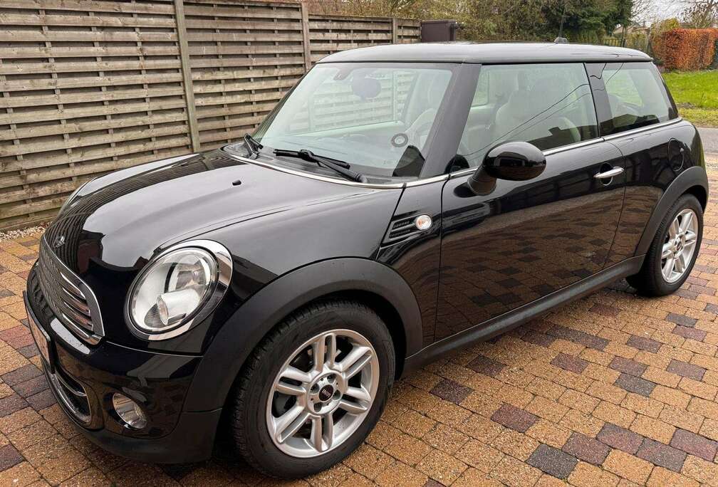 MINI benz.+autom. Maar 50.000km Gekeurd voor verkoop