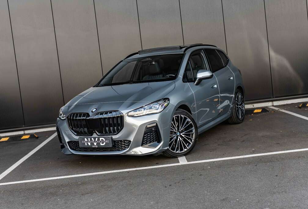 BMW iA  M-Sport  Pano  Head Up  360  H.Kardon