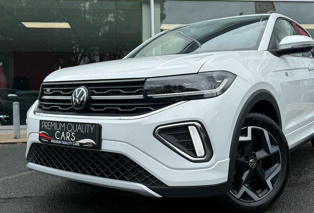 Volkswagen R-Line / SFEERVERLICHTING / ZETELVERWARMING / CARPLAY /