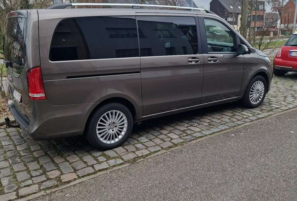 Mercedes-Benz (BlueTEC) d lang 7G-TRONIC Avantgarde