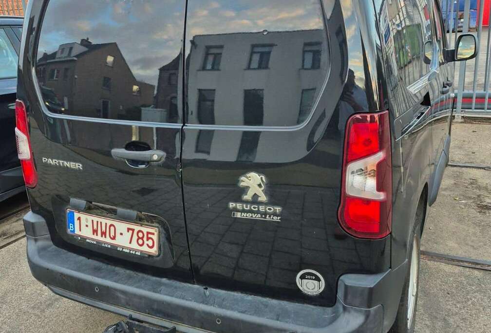 Peugeot Peugeot Partner Premium 1.6 BlueHDi 75