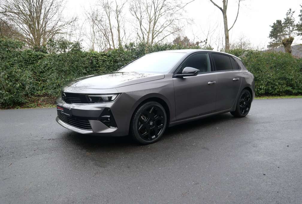 Opel P-HEV 1.6 Turbo GS 180 PK