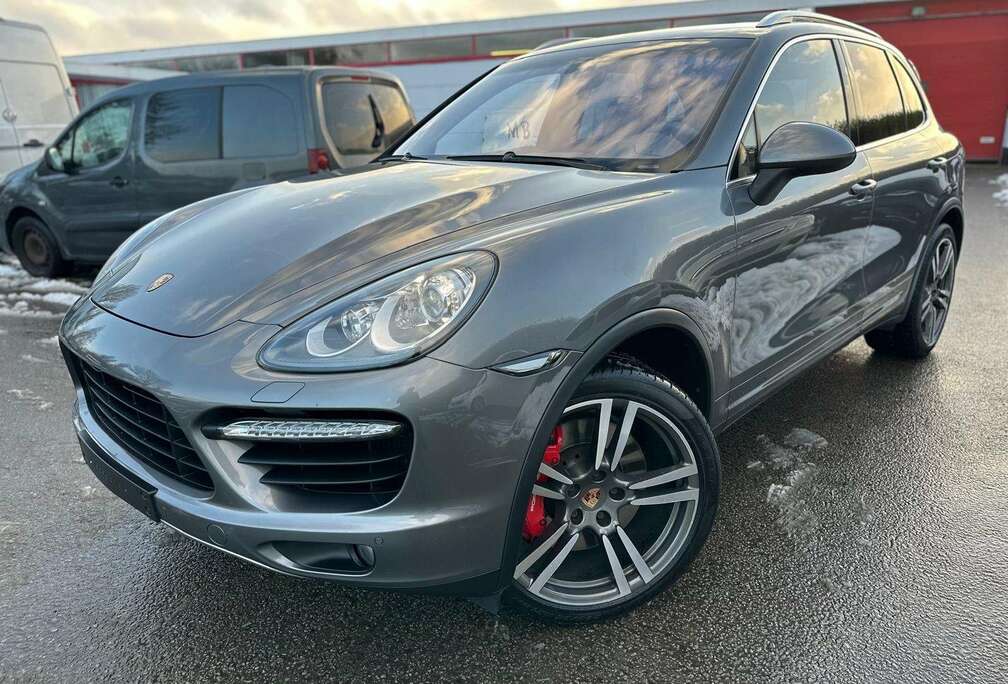 Porsche 4.8 Turbo V8 Tiptronic S