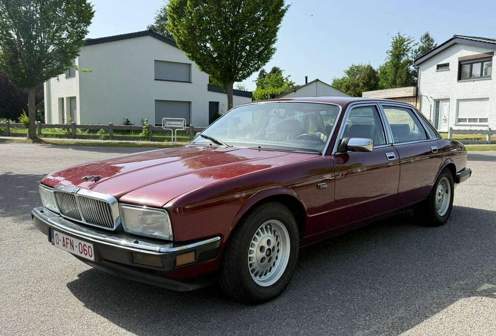 Jaguar Sovereign