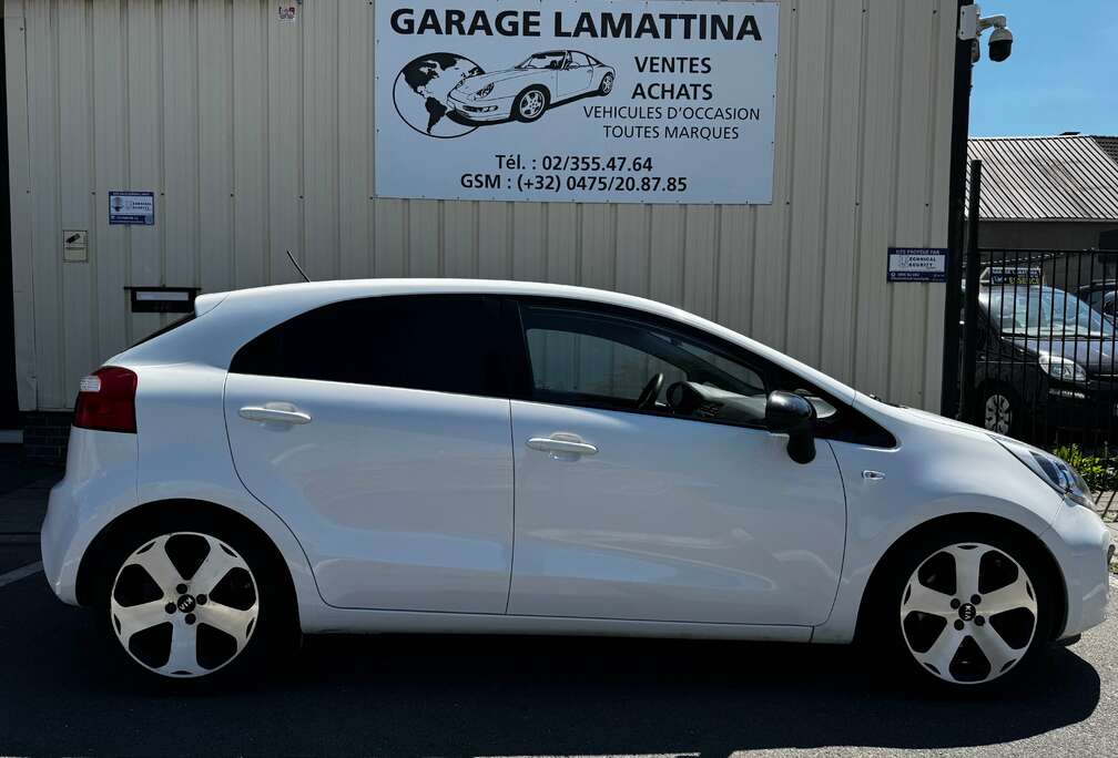 Kia Rio 1.4i Sense