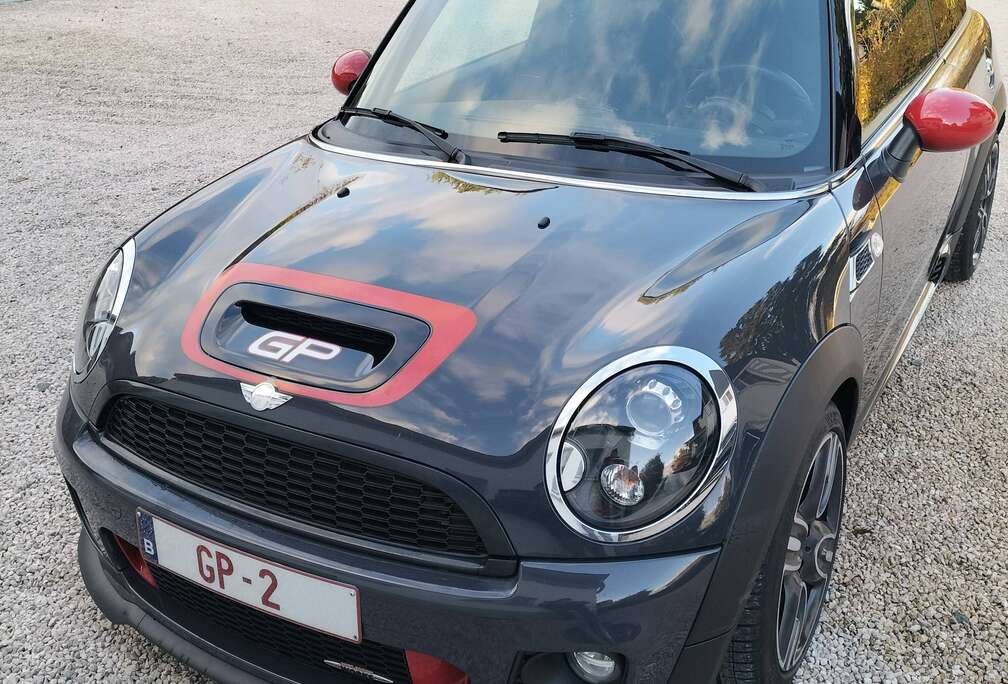 MINI GP 2    218pk