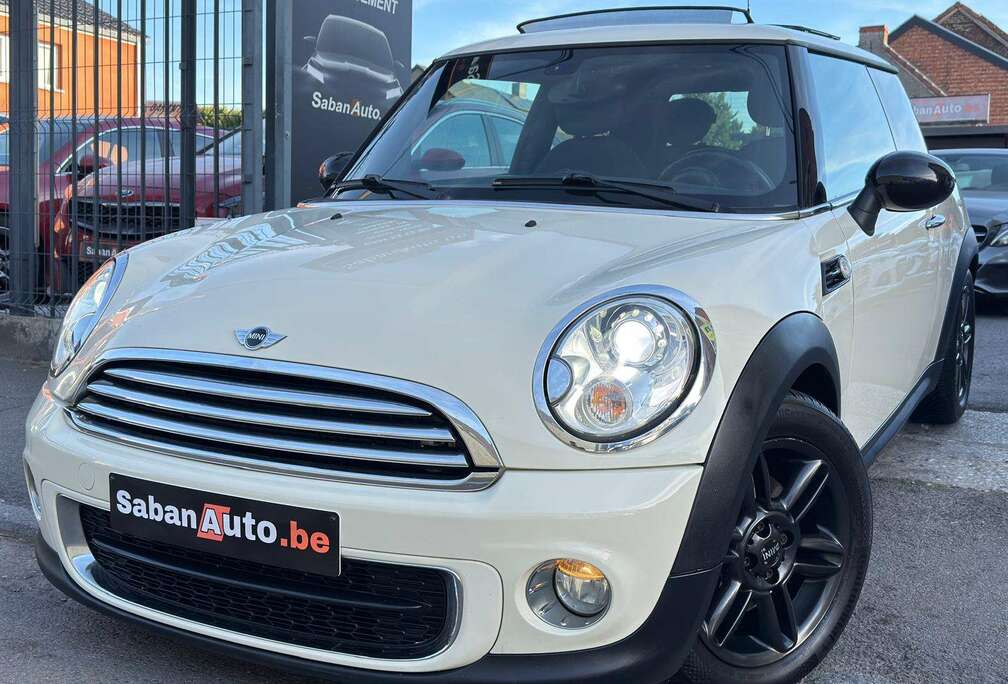 MINI Mini 1.6 D ° TOIT PANO ° XENON ° CUIR ° CLIM ° GARANTI 12 MOIS !!!