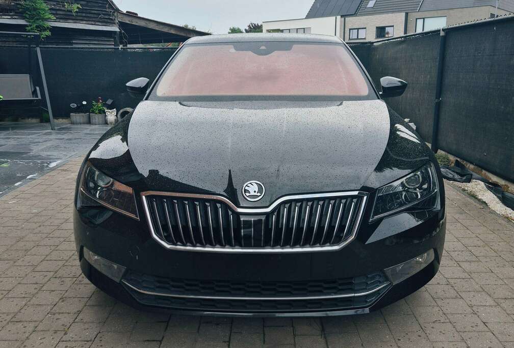 Skoda Superb 1.5 TSI DSG