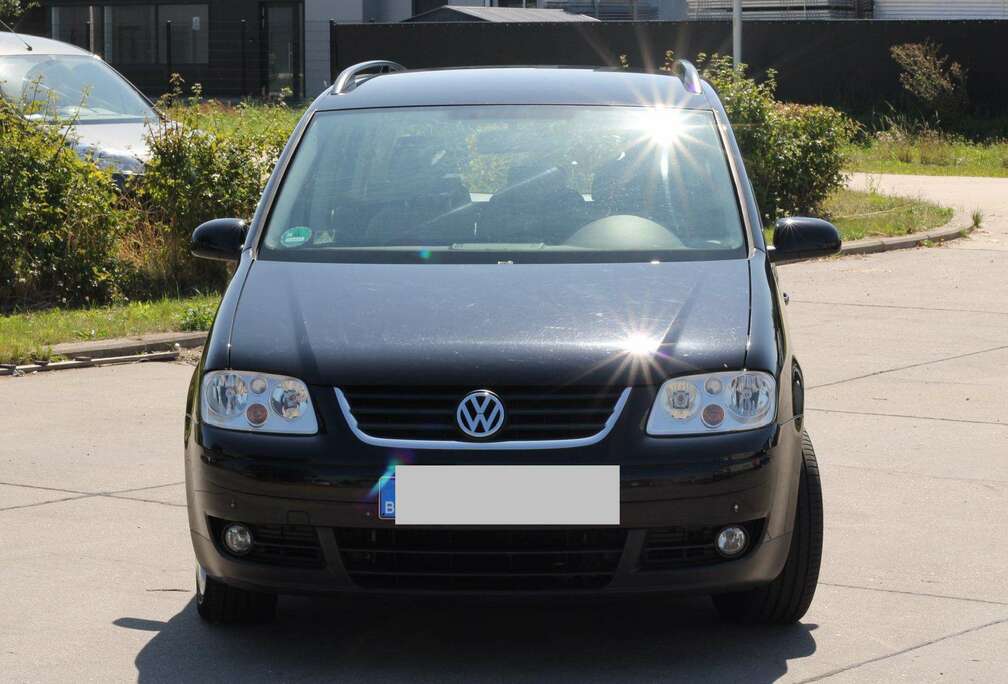 Volkswagen Touran 1.9 TDI DSG Conceptline
