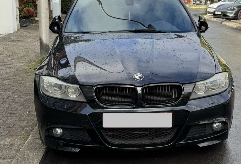 BMW 320i