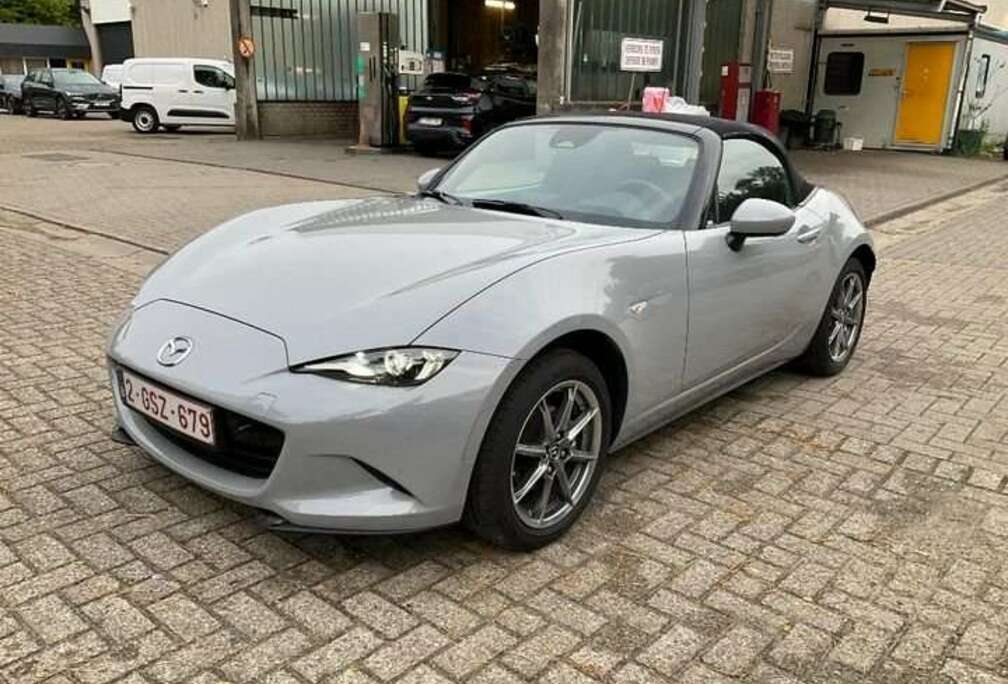 Mazda MX-5 RF SKYACTIV-G 1.5 Exclusive-Line