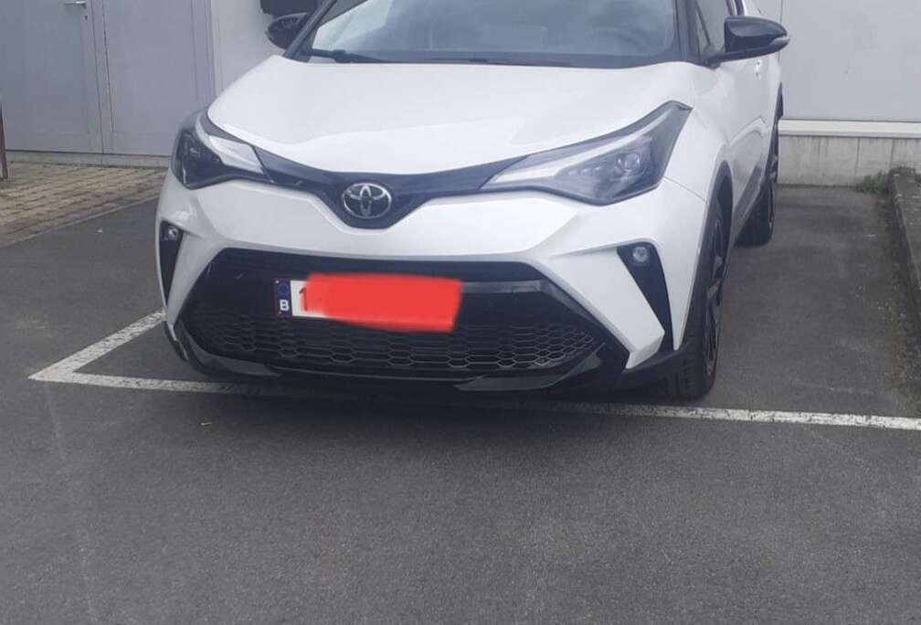 Toyota Hybrid 2.0 GR Sport 135kw 184 ch)