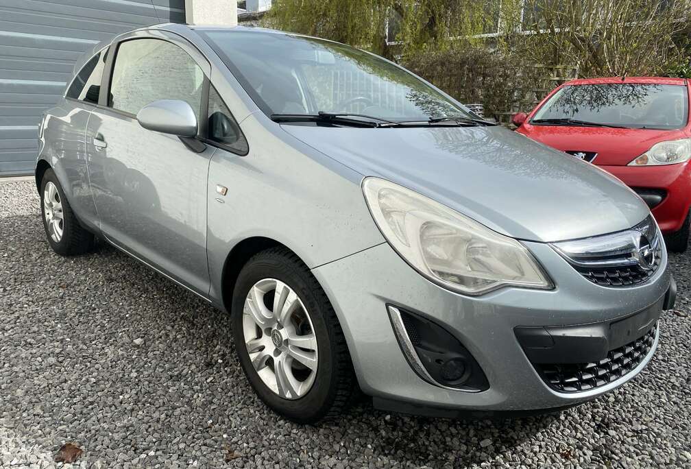 Opel 1.2i 3portes Full Options Prête à Immatriculer