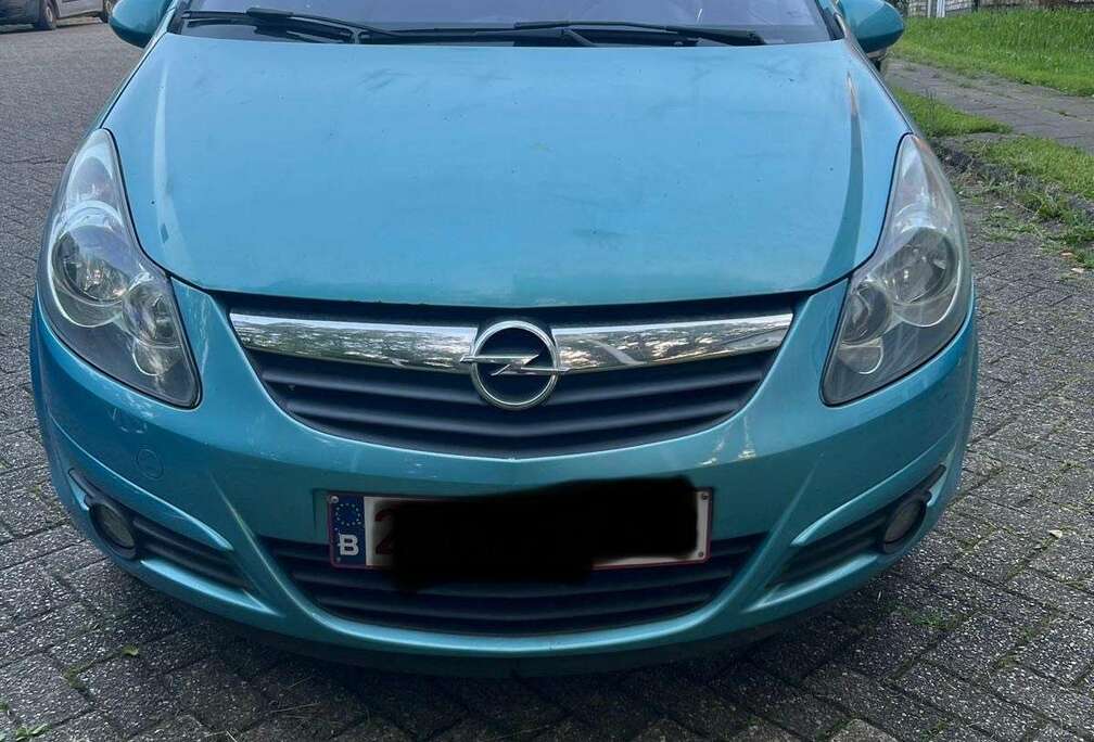 Opel 1.2i essence de 2010