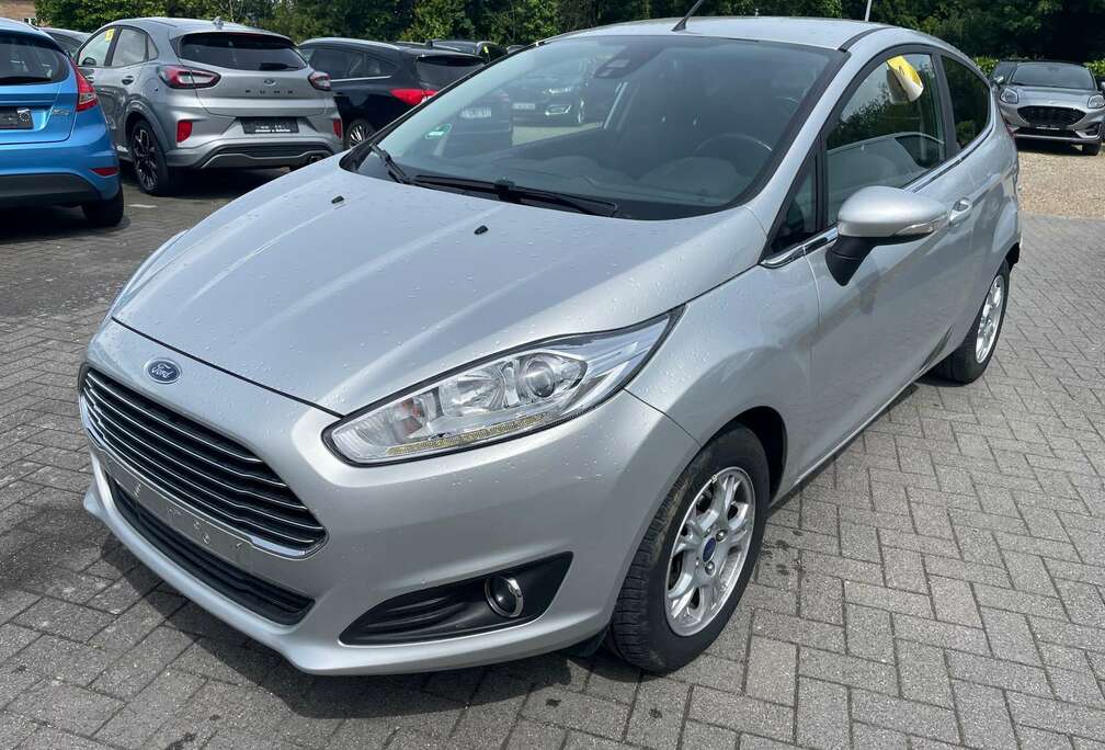 Ford 1.5 TDCi 95pk Titanium 3deurs ENKEL EXPORT OF HAND