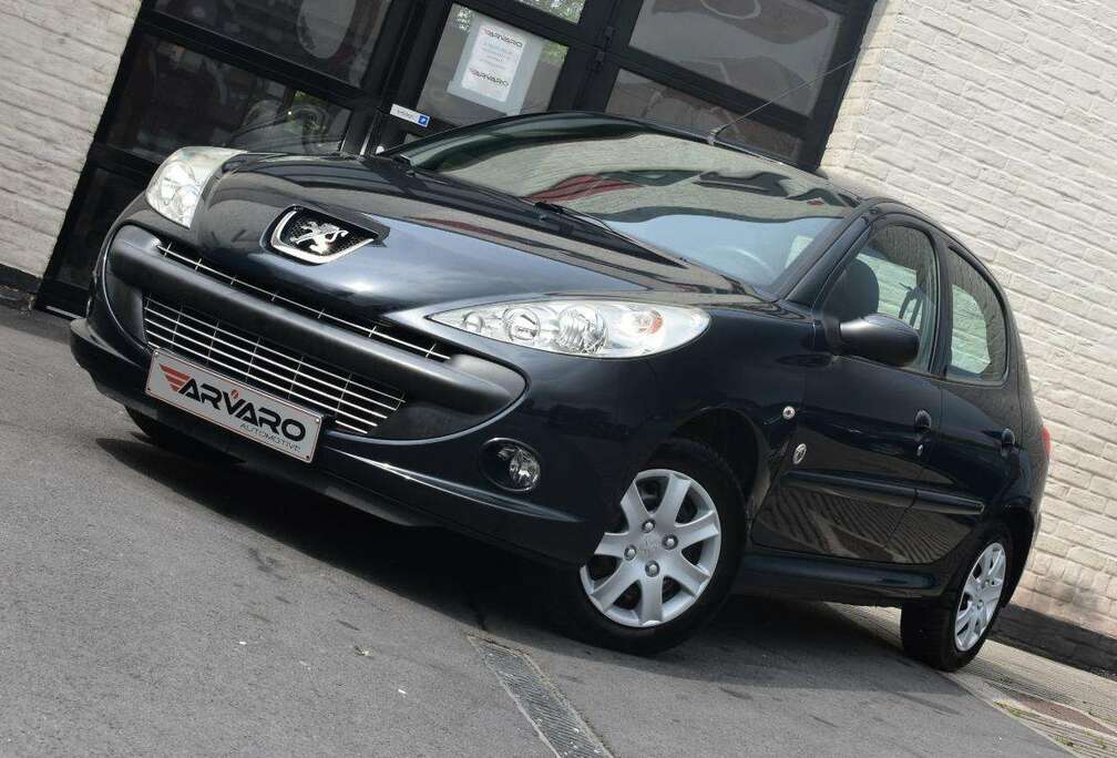 Peugeot 1.4i Generation / Airco / Garantie