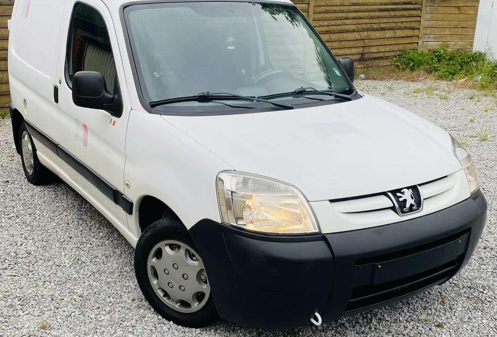 Peugeot 1.6 HDi 75 L1 Utilitaire tres Propre Avec Carnet