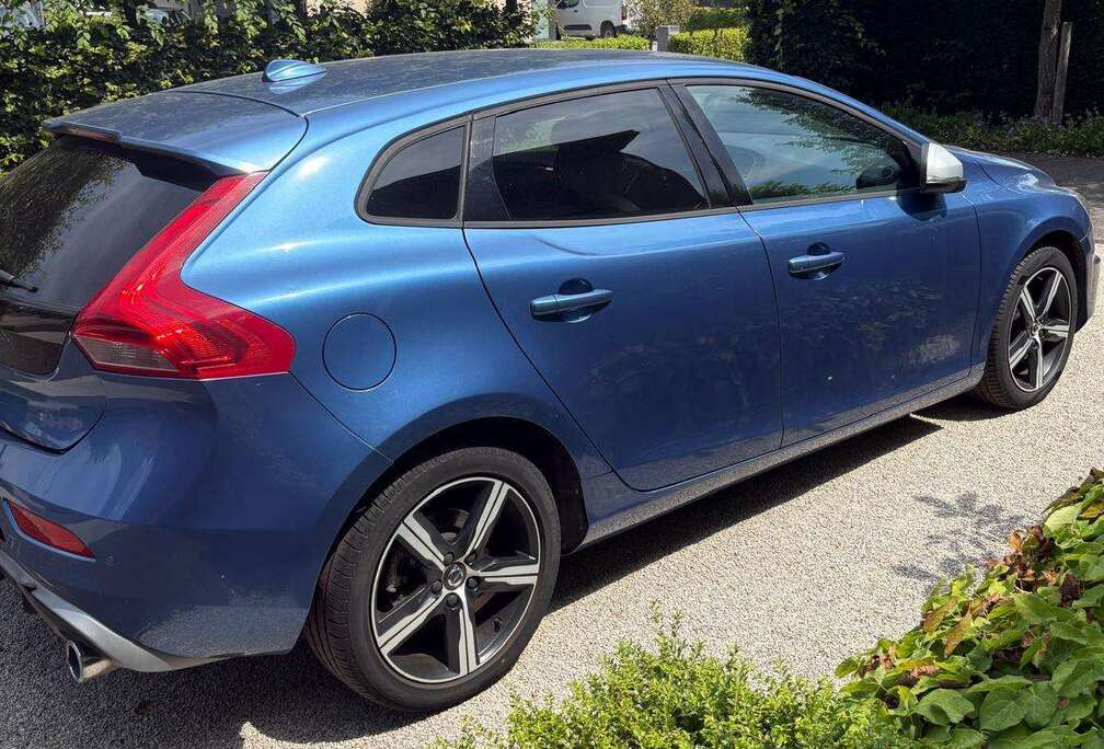 Volvo V40 2.0 D2