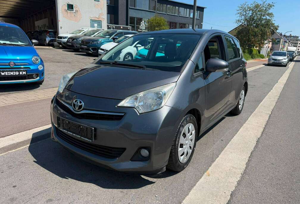 Toyota 1.4 D-4D **AUTOMATIC**