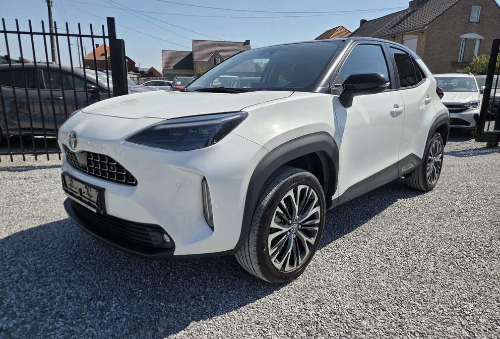 Toyota Hybrid 1.5i HEV E-CVT☆CAM☆DAB☆ADAPCRUISE☆CARPLAY