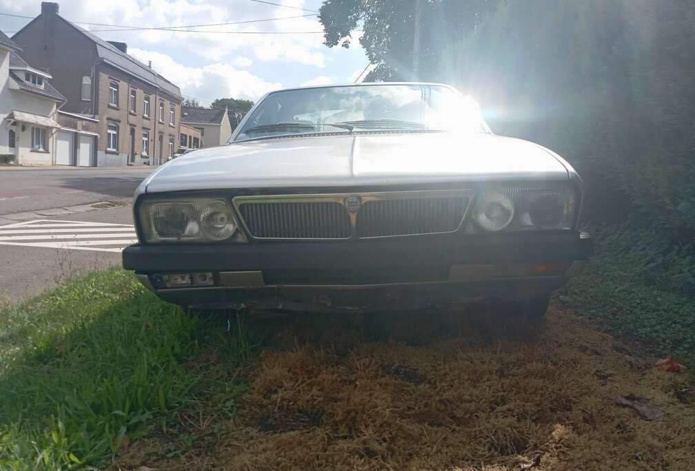 Lancia 2.5i