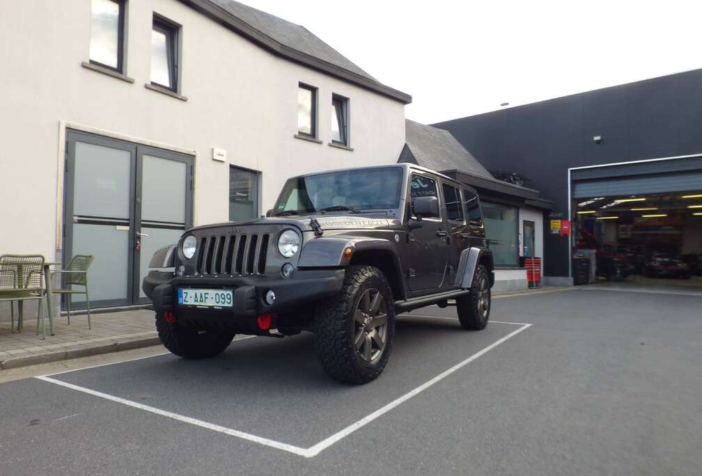 Jeep Wrangler 3.6i V6 Golden eagle **13750 km **