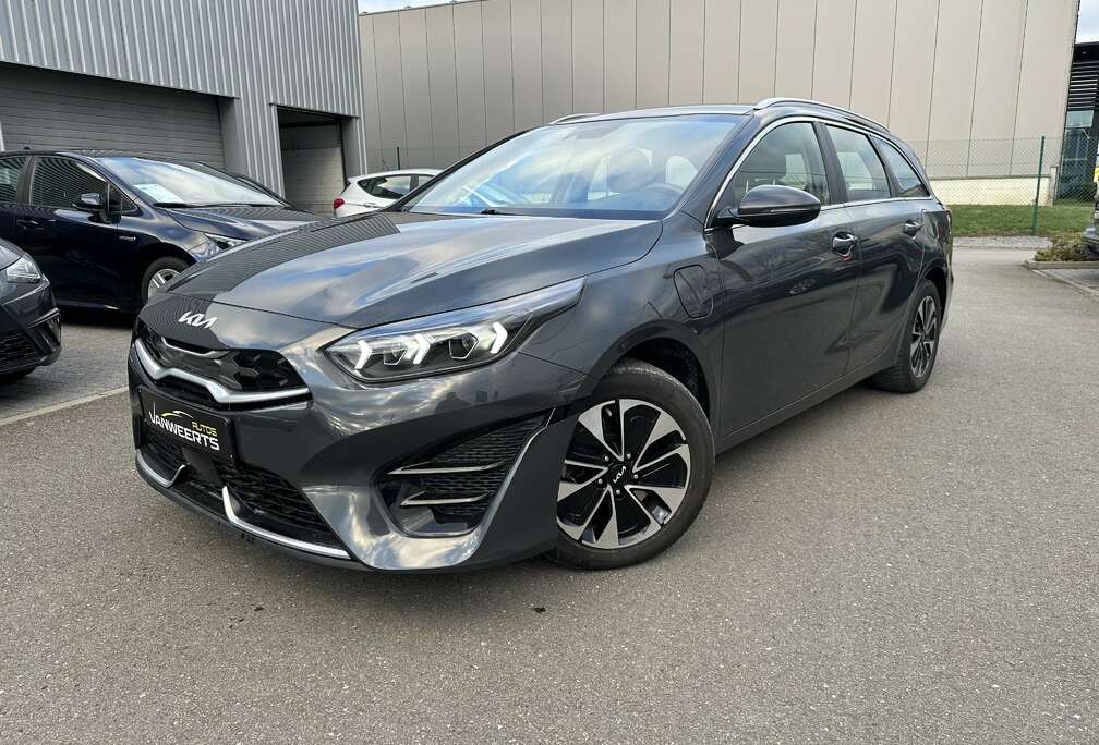 Kia 1.6 benzine + elektrisch, plug-in hybride.
