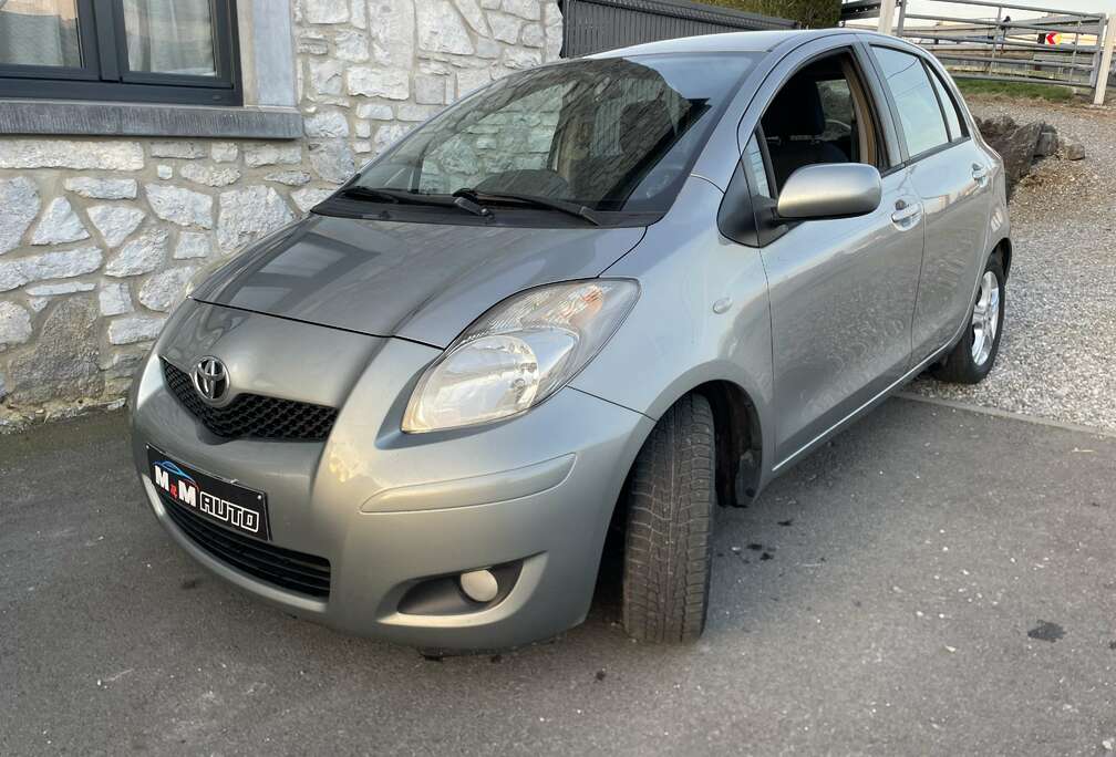 Toyota Yaris 1.4 Comfort London